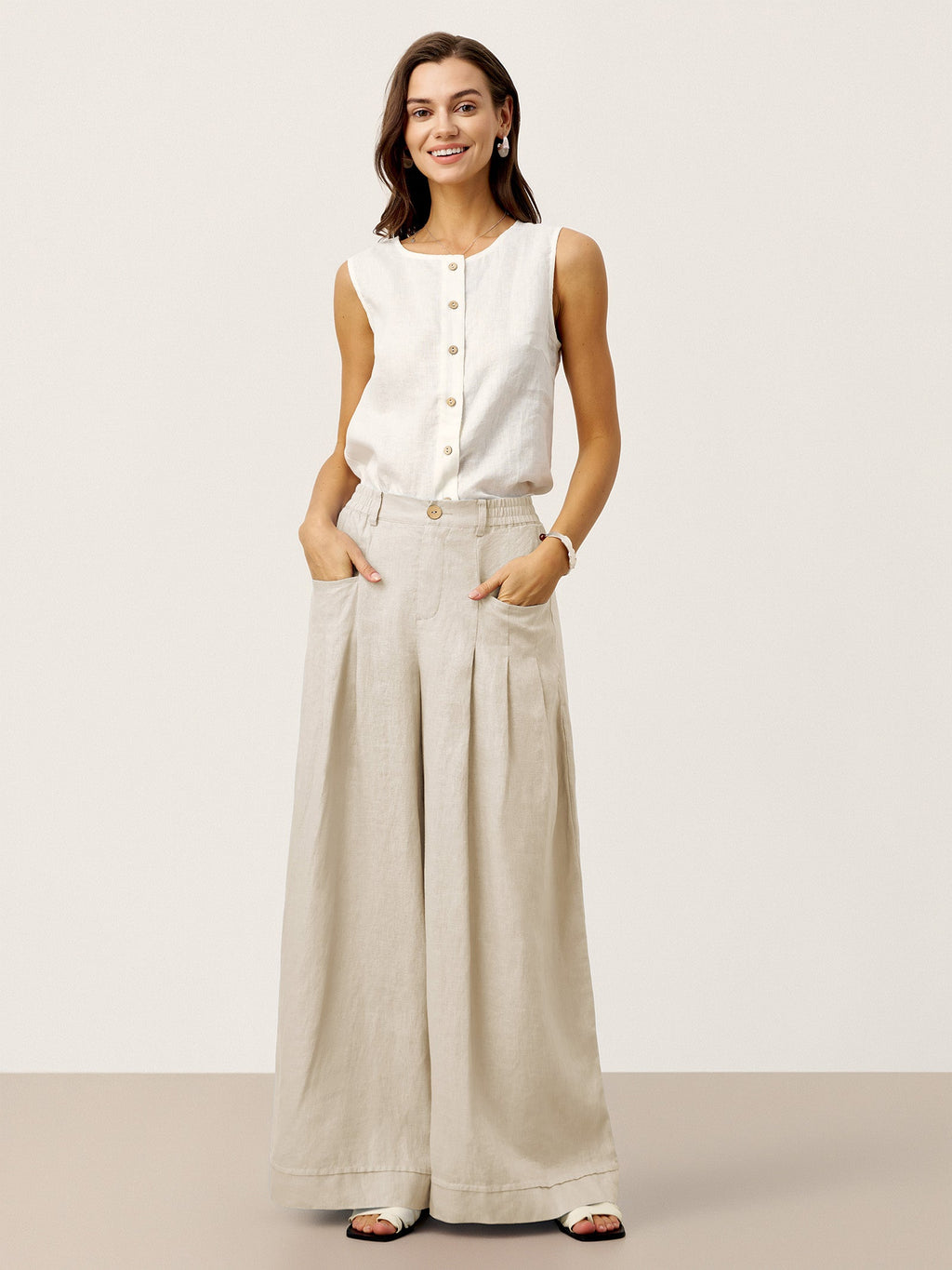 Pantalon VERIDIANA en 100 % lin, plissé sculpté et dos élastiqué, coupe décontractée