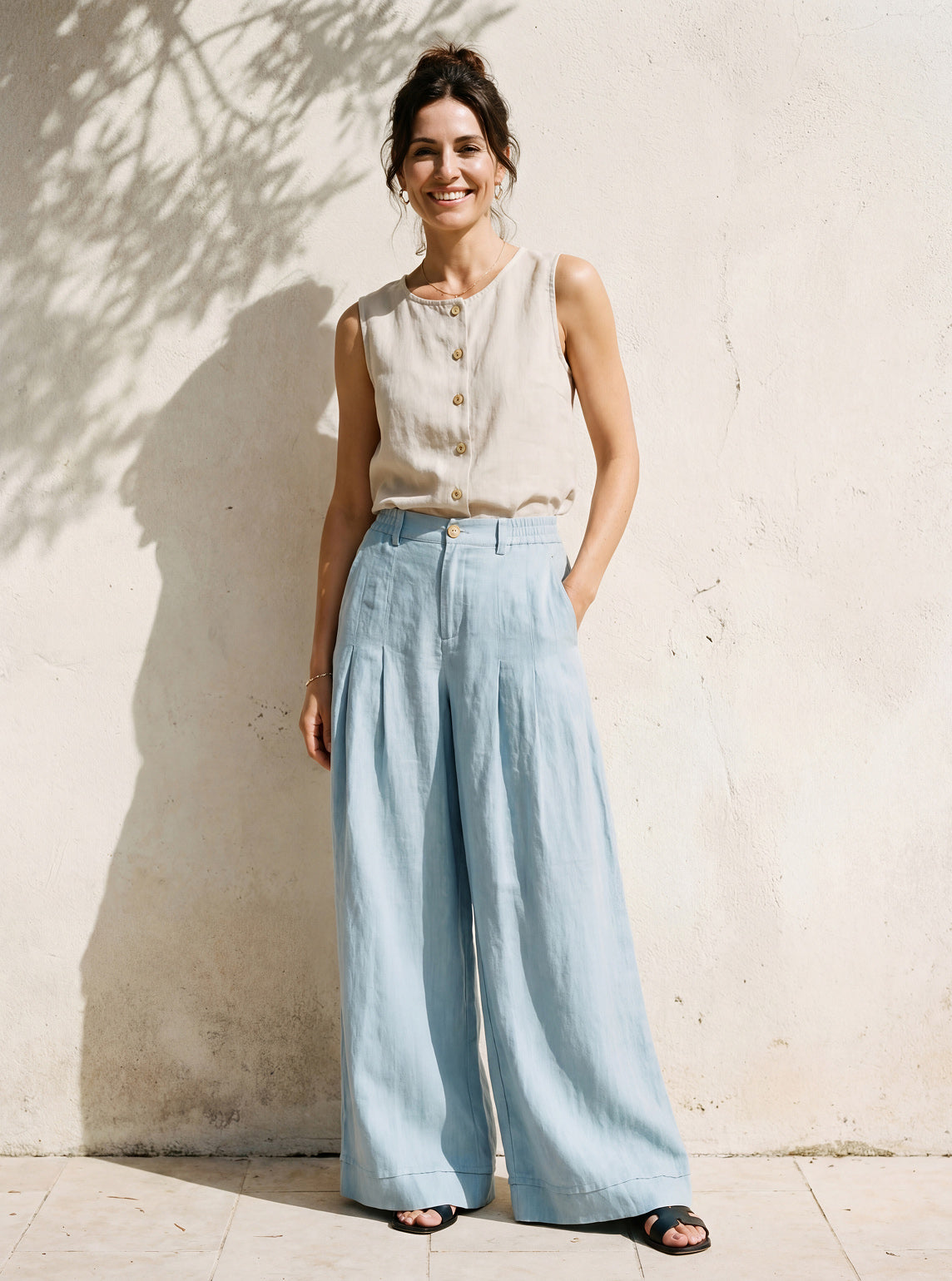 Pantalon VERIDIANA en 100 % lin, plissé sculpté et dos élastiqué, coupe décontractée