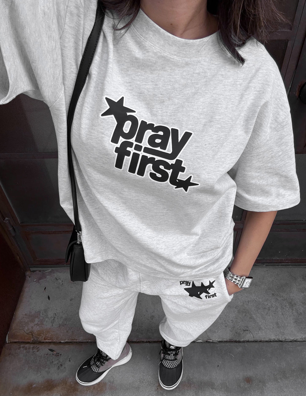 T-shirt lourd Pray First