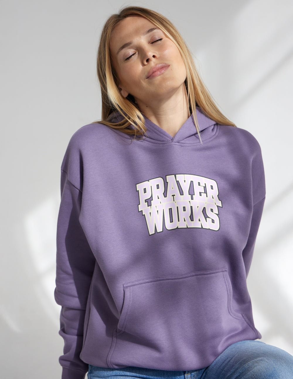 Sweat à capuche unisexe "La prière fonctionne"