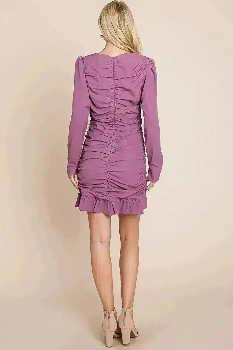 Robe Courte à Manches Longues avec Fronces et Ourlet Volanté