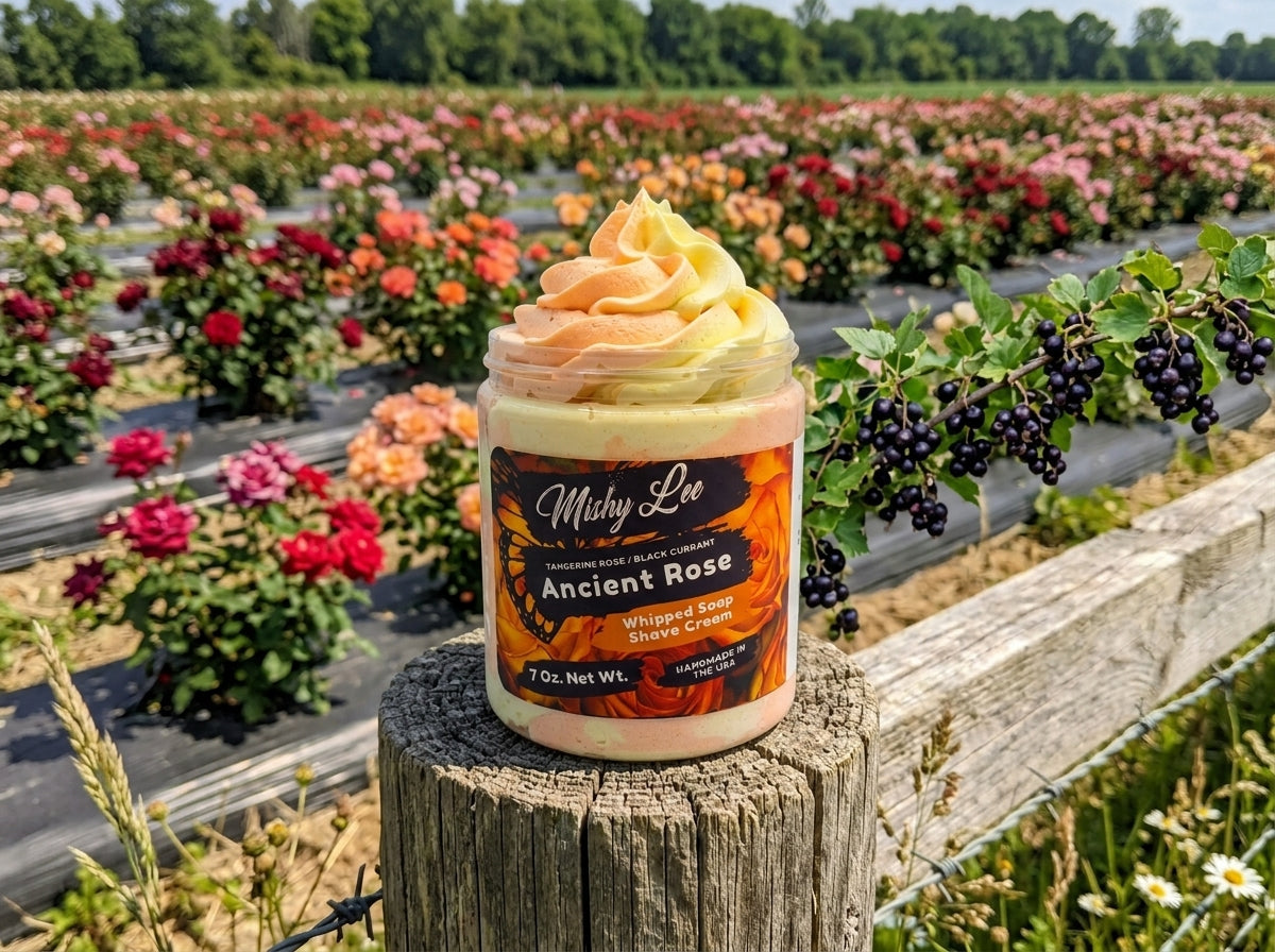 Crème fouettée et crème à raser Ancienne Rose