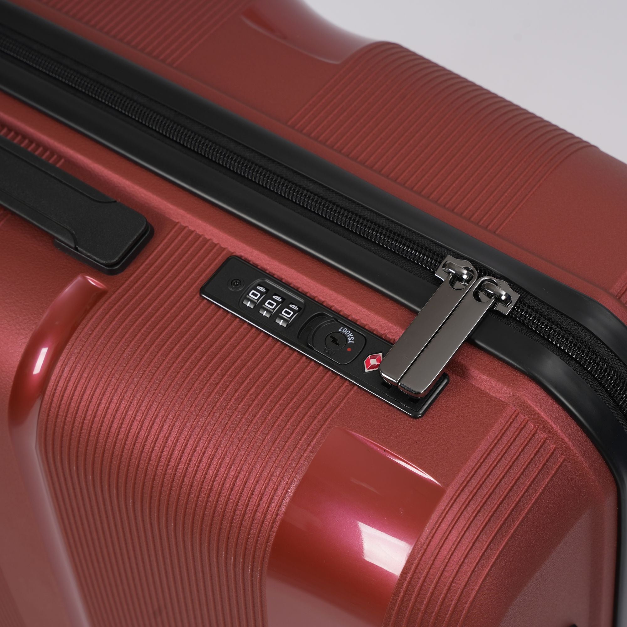 Ensemble de valises rigides à roulettes rouges (28 po, 24 po et 20 po)