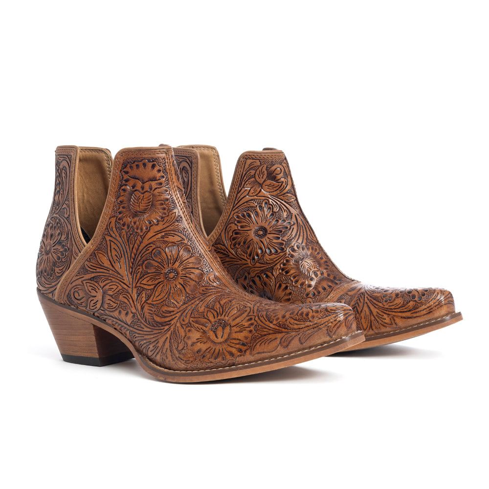 Bottines Dakota Charm ciselées à la main, couleur caramel