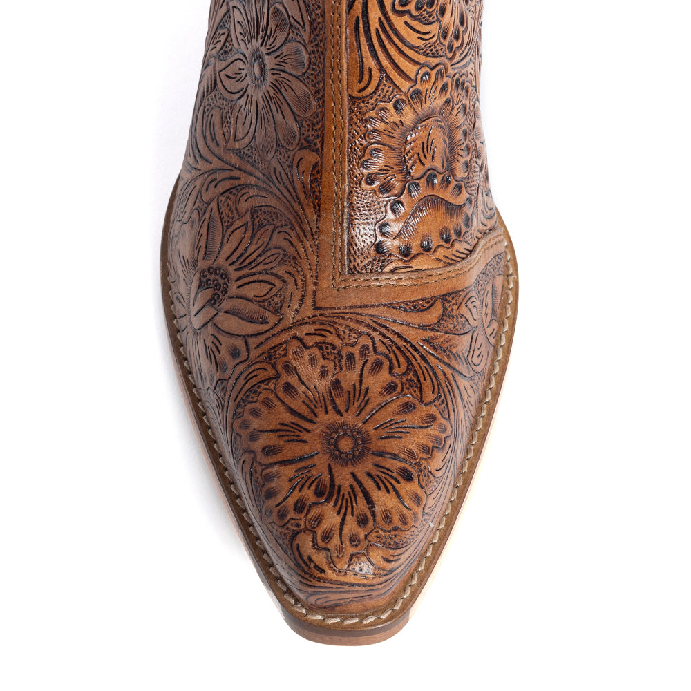Bottines Dakota Charm ciselées à la main, couleur caramel