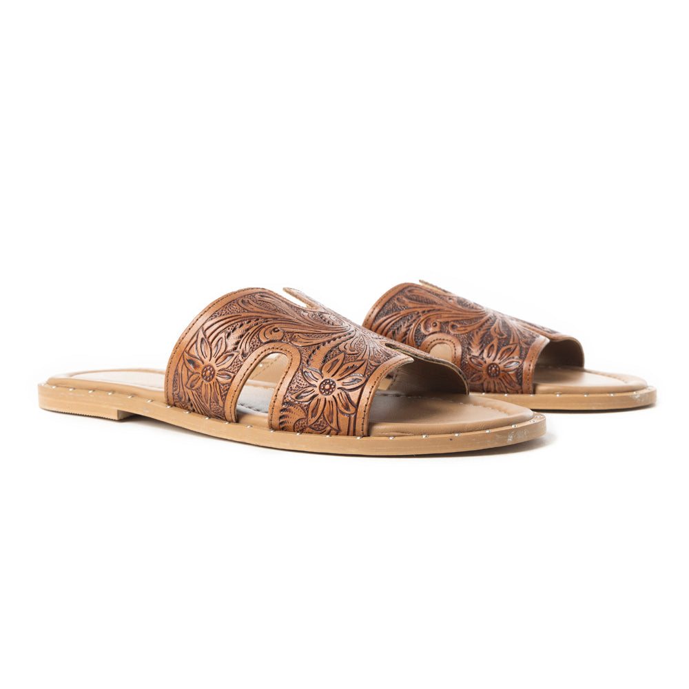 Sandales à enfiler en cuir embossé Myra Carmina Anne Tan pour femme – Claquettes style western avec clous