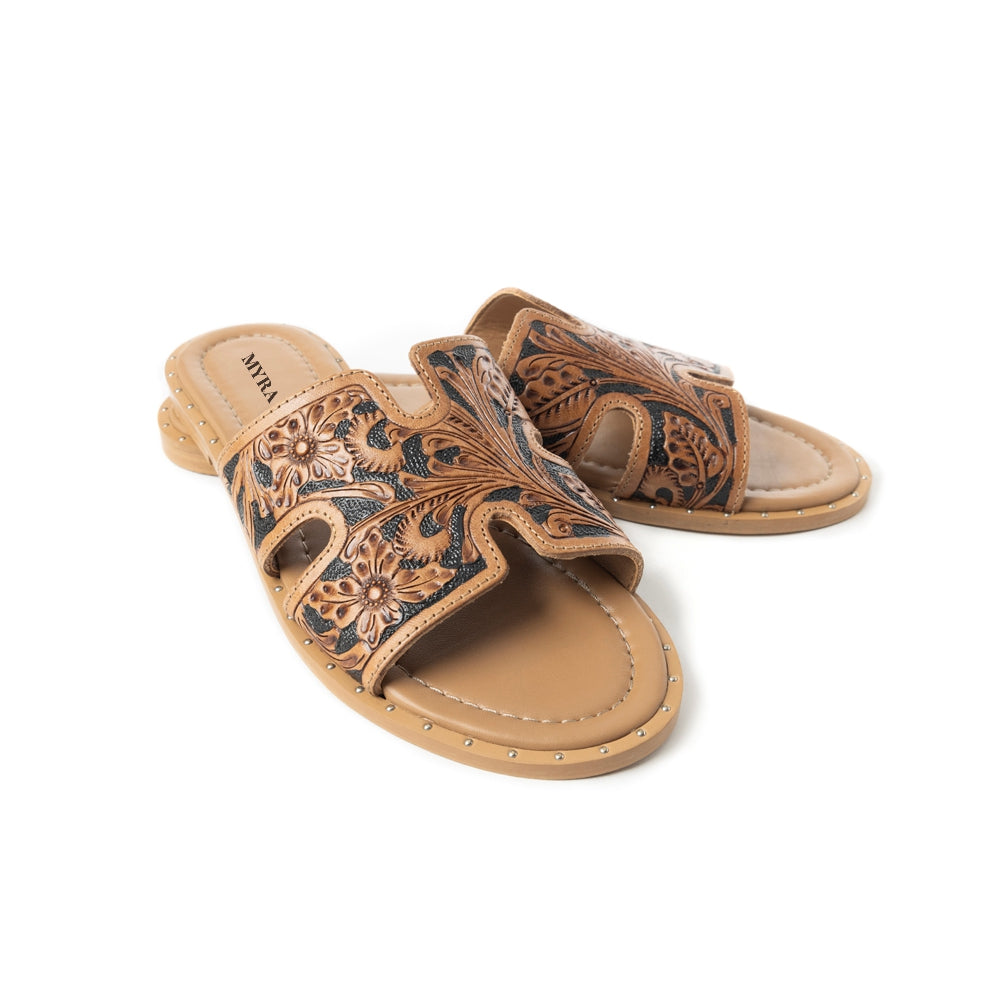 Sandales à enfiler pour femmes en cuir gaufré foncé Myra Carmina Anne – Tongs de style western à coupe en H avec garniture cloutée