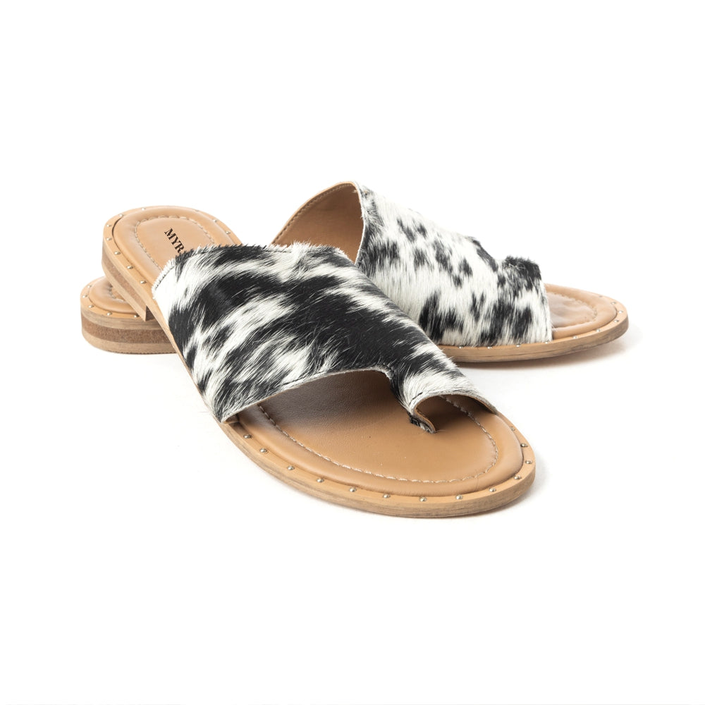 Sandales en cuir Myra Kimmee Trail Hairon pour femme – Claquettes plates à bout ouvert pour le ranch et l'été