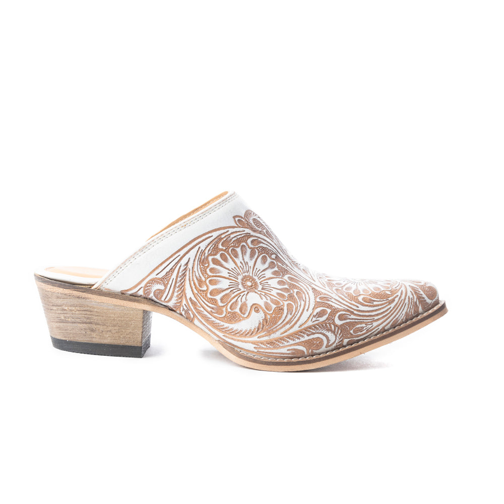 Mules en cuir blanc Myra Valeria pour femme - Motif Desert Bloom gravé à la main avec talons carrés pour un confort élégant