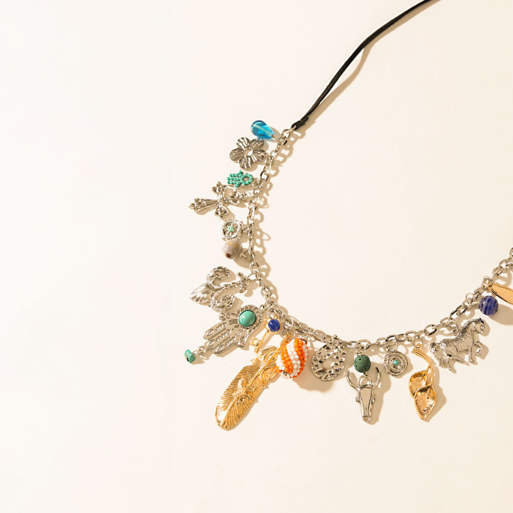 Collier de la Collection O'mine de Myra Charms