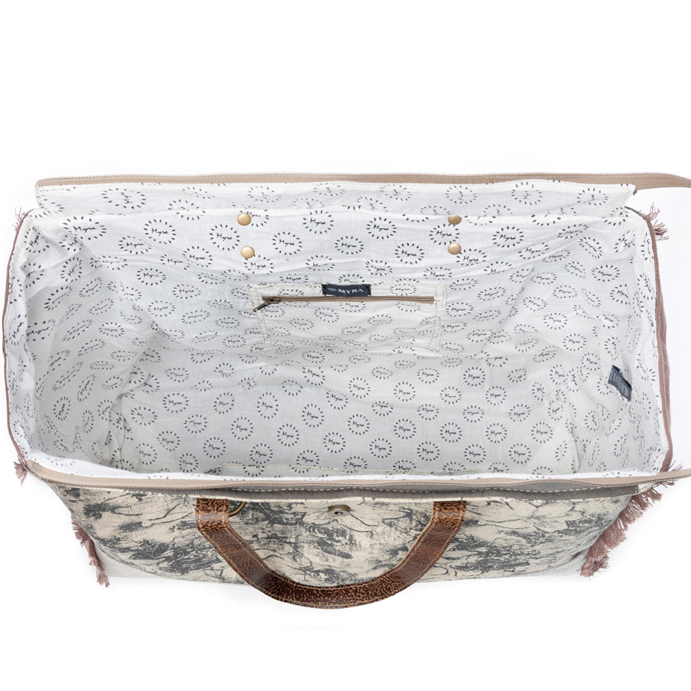 Sac de voyage week-end Myra Floweret pour femme – Devant imprimé floral, fermeture à boucle, bords frangés pour un style chic en voyage