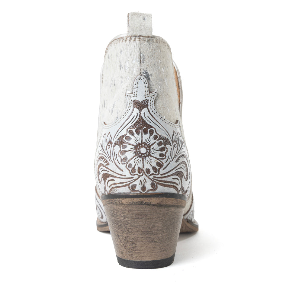 Bottines en cuir ciselé Myra Starlit Range, coloris Frosted Mist