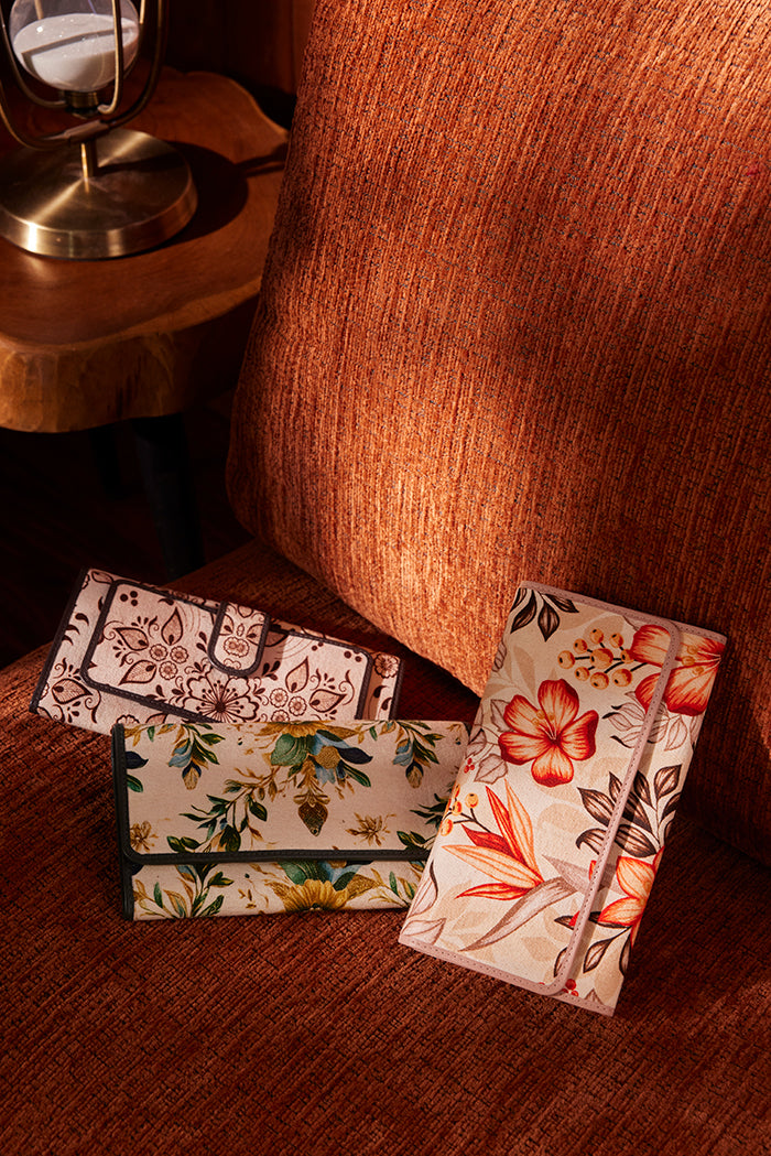 Portefeuille tressé Myra Vanilla Vine motif Sepia Bloom