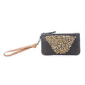 Pochette en cuir lavé clouté Myra Gold Halo noir antique