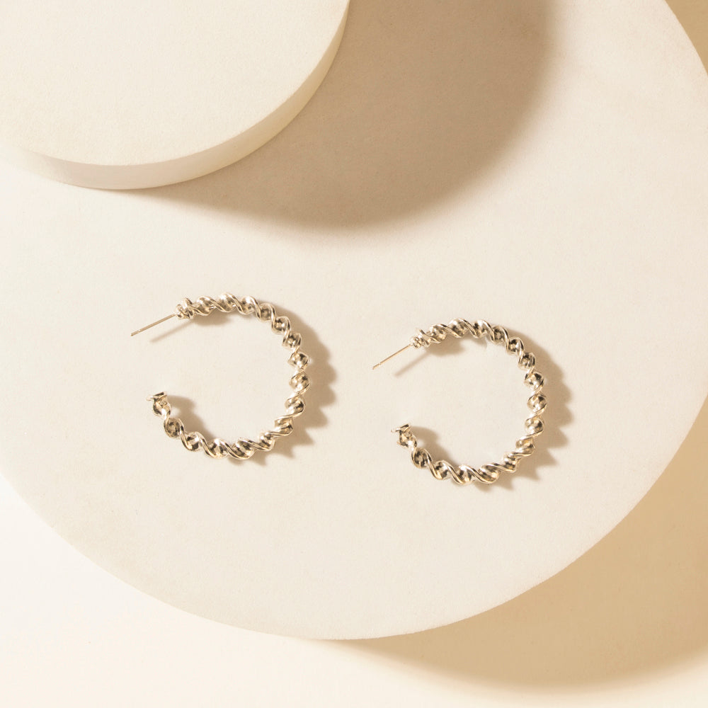 Boucles d'oreilles Myra Moonbeam serties en argent brillant