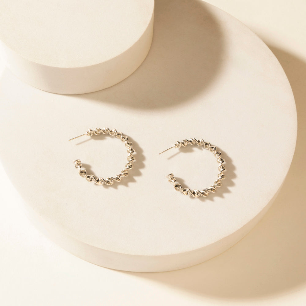 Boucles d'oreilles Myra Moonbeam serties en argent brillant