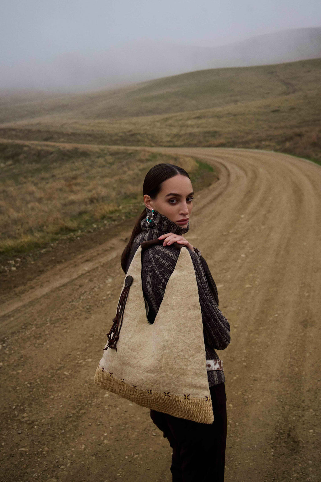 Sac à bandoulière souple Myra Sandmoor, coloris Espresso sablé