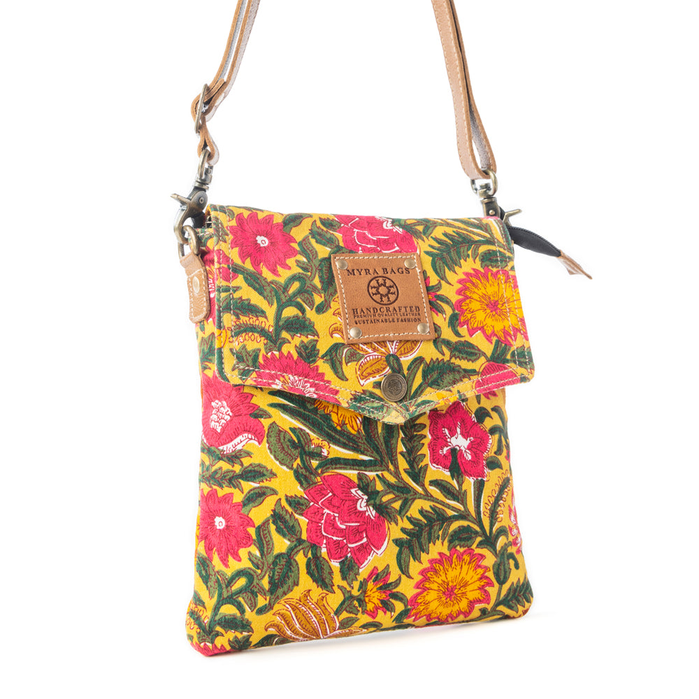 Sac bandoulière Myra Rosé Carnival en or pivoine