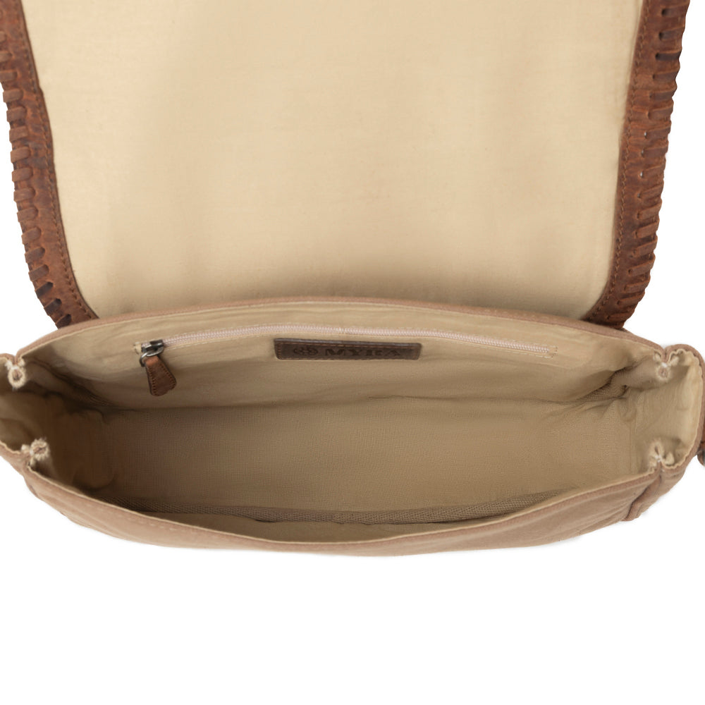 Sac porté épaule en cuir Travels de Myra Outlaw, coloris Sable brûlé
