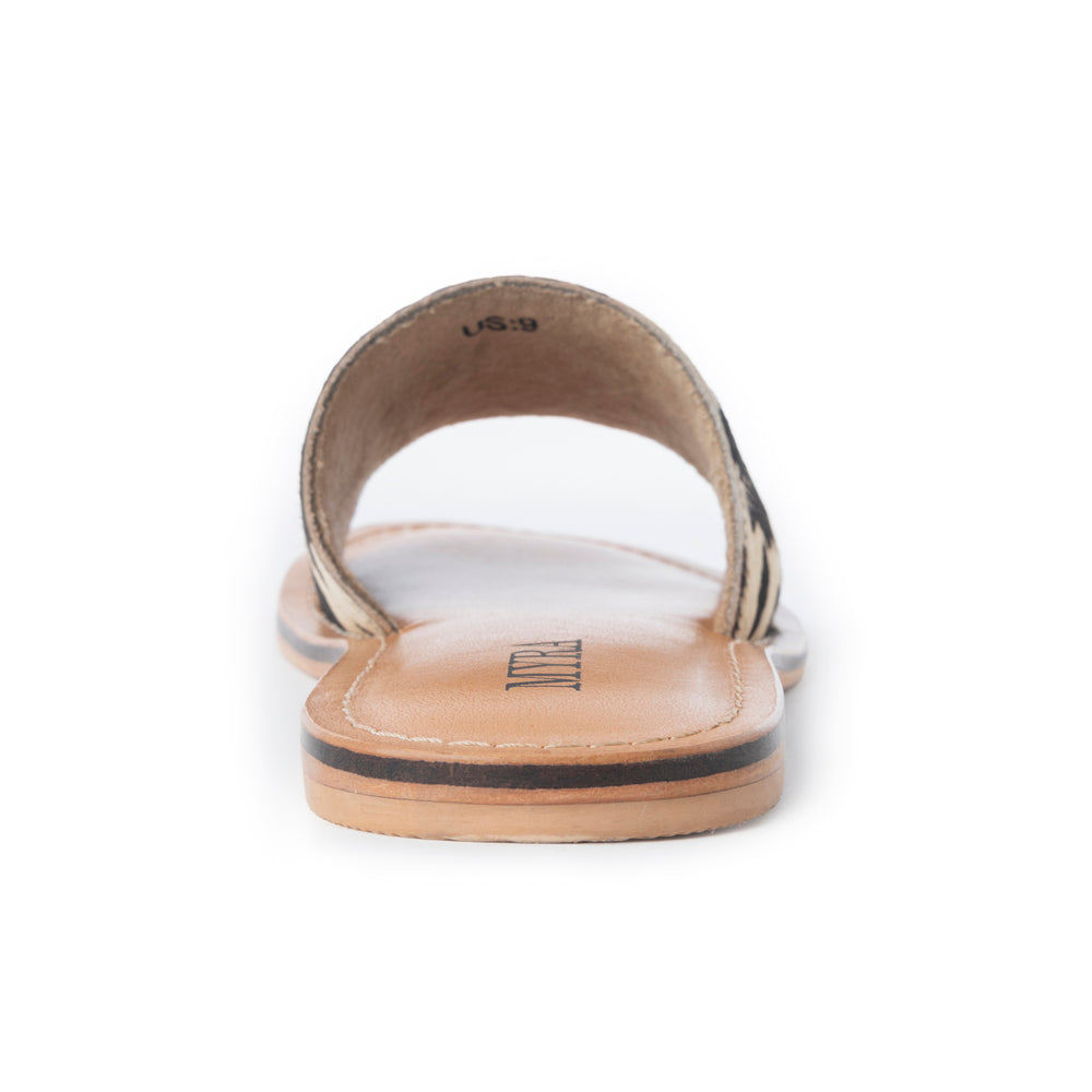 Sandales en cuir de veau velu Myra Mojave Herd, coloris blanc crème