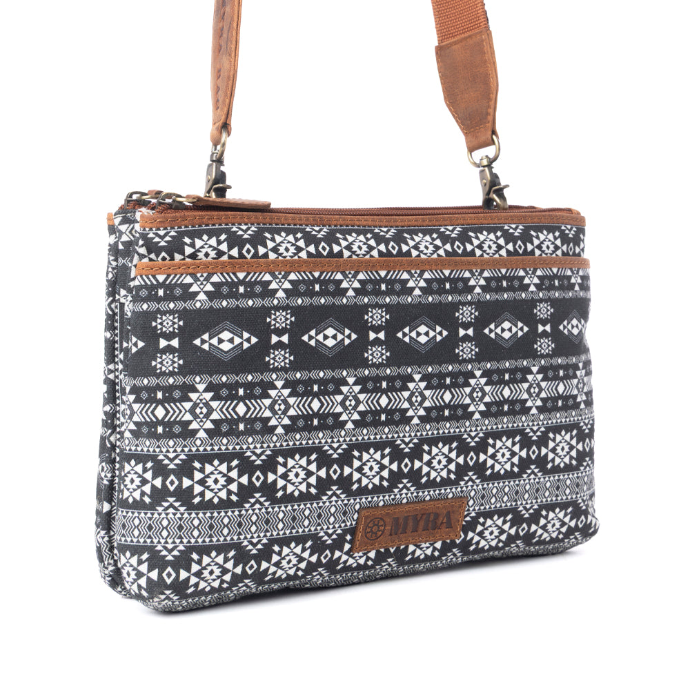 Sac bandoulière Myra Tribal Hollow en coton et cuir Onyx de minuit