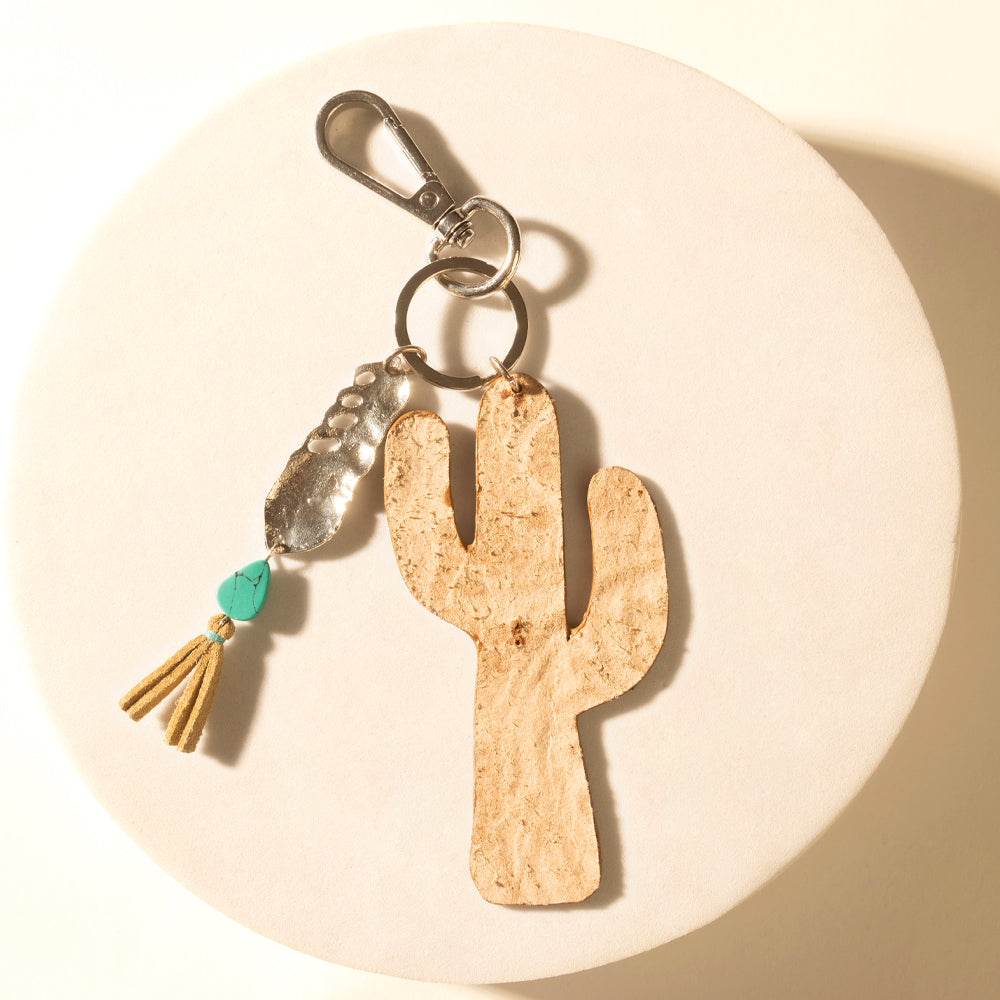 Porte-clés en cuir ciselé Myra Desert Dune, coloris Vert olive clair