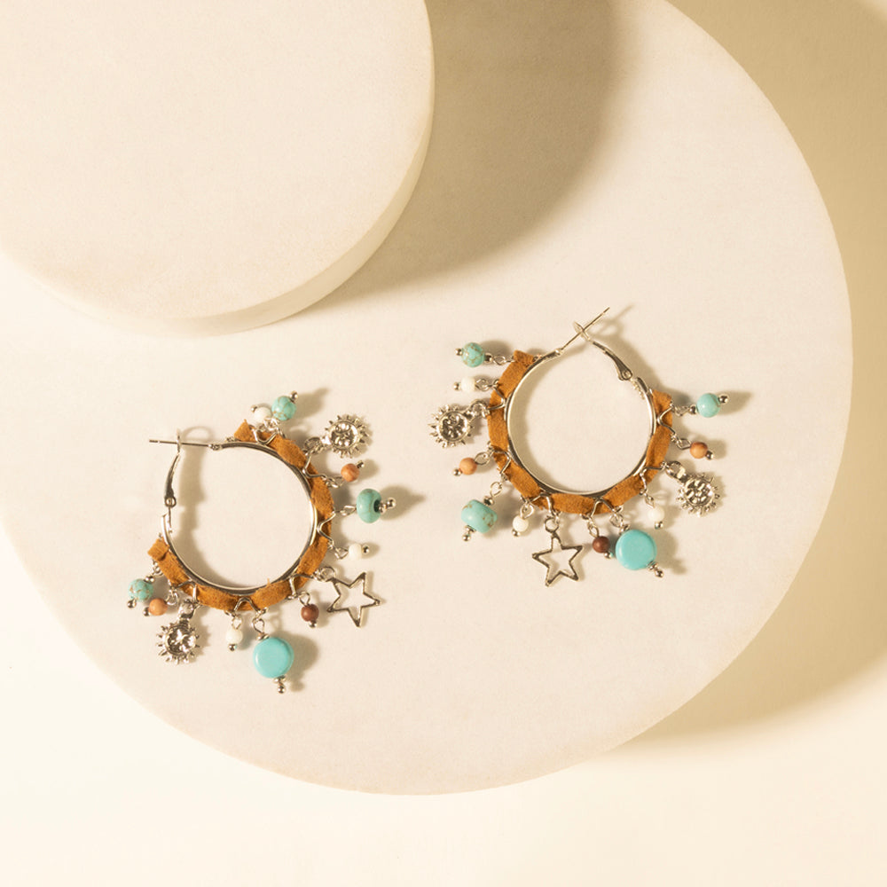 Boucles d'oreilles créoles Myra Corral Charm en Sky Vein