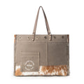 Sac de voyage week-end Myra Ranger Hide Western pour femme, coloris olive avec détails en cuir de veau poilu