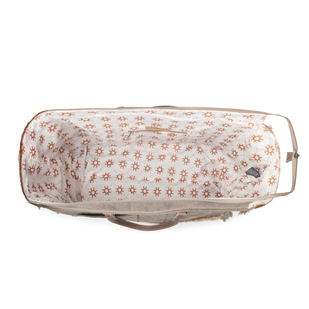 Sac de voyage week-end Myra Ranger Hide Western pour femme, coloris olive avec détails en cuir de veau poilu