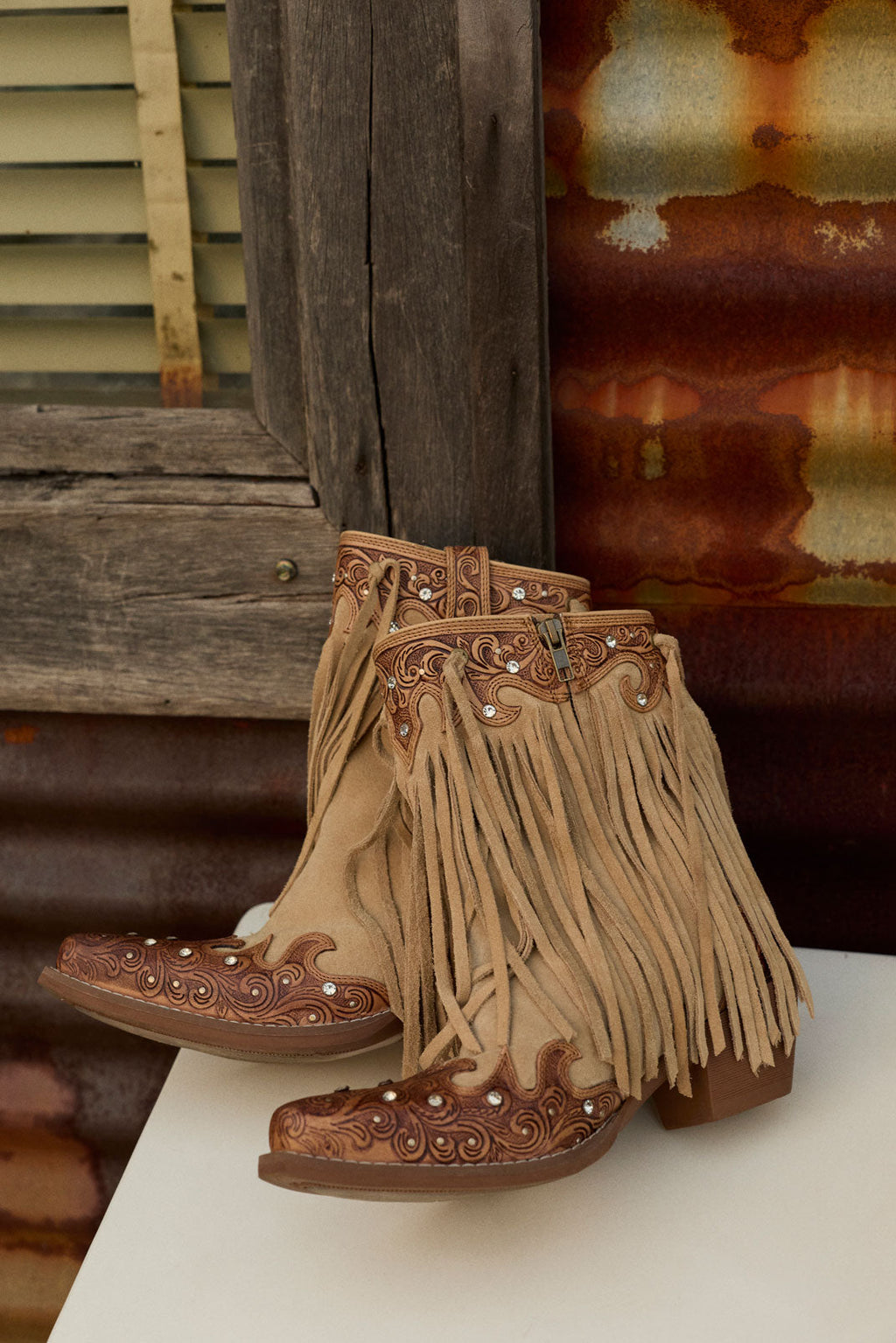 Bottes à franges Nashville Nights Myra pour femme, coloris Ember, en cuir véritable façonné main avec pierres Swarovski
