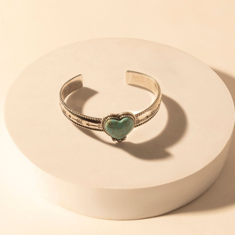 Bracelet manchette Myra Wildheart Stone pour femme avec détail turquoise et flèche pour un look western au quotidien