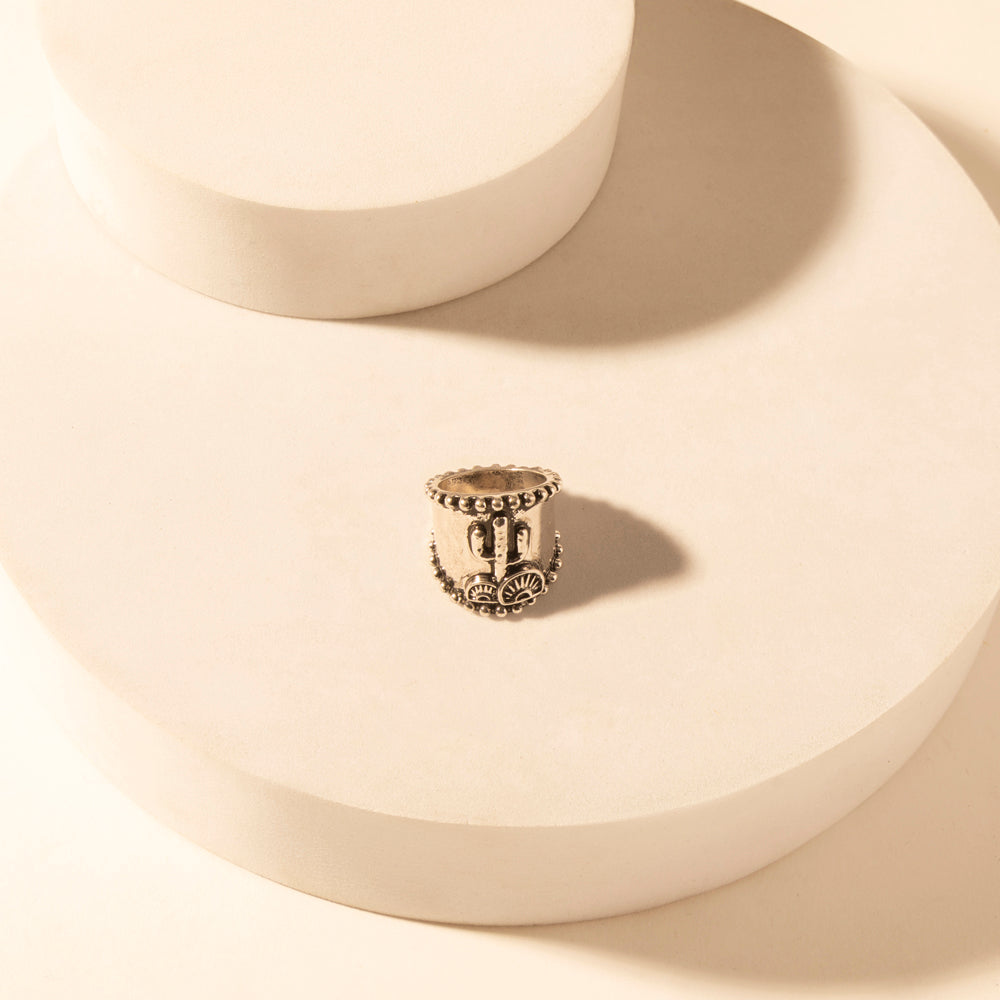 Bague réglable Myra Cactus Country pour femme avec détail cactus gravé pour un style western au quotidien