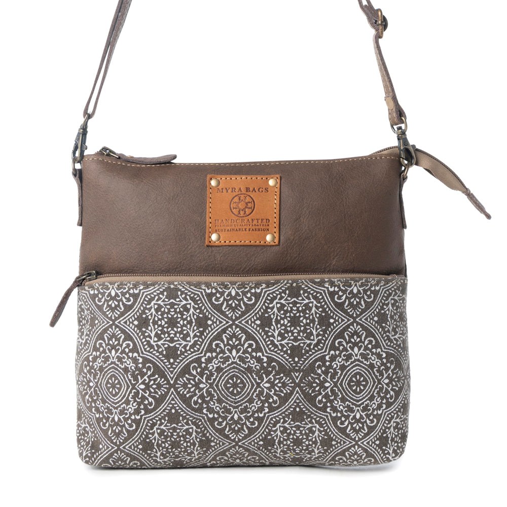 Sac à bandoulière vintage Myra Wildprint Trail pour femme, coloris olive avec détails en mosaïque.