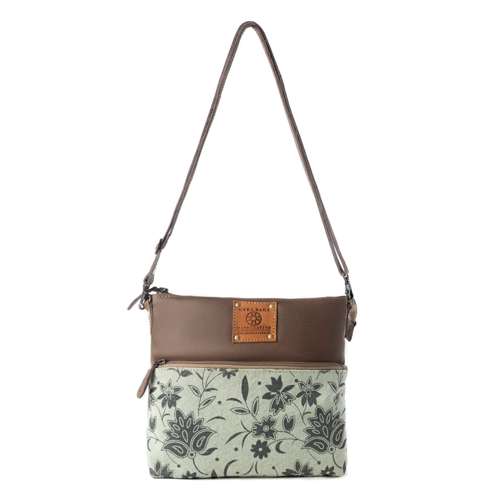 Sac bandoulière Myra Wildprint Trail en toile recyclée pour femme, couleur sauge avec détails floraux