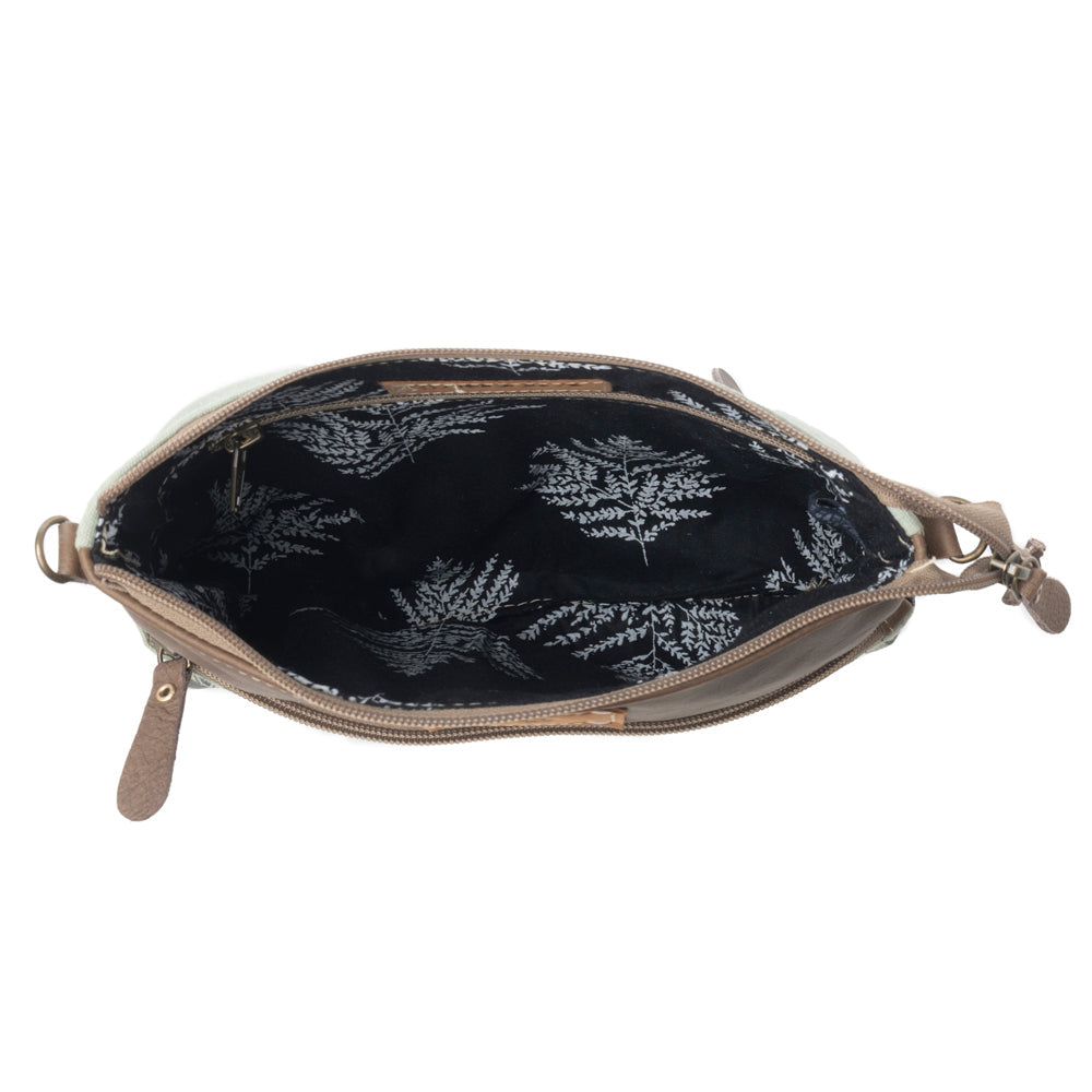 Sac bandoulière Myra Wildprint Trail en toile recyclée pour femme, couleur sauge avec détails floraux