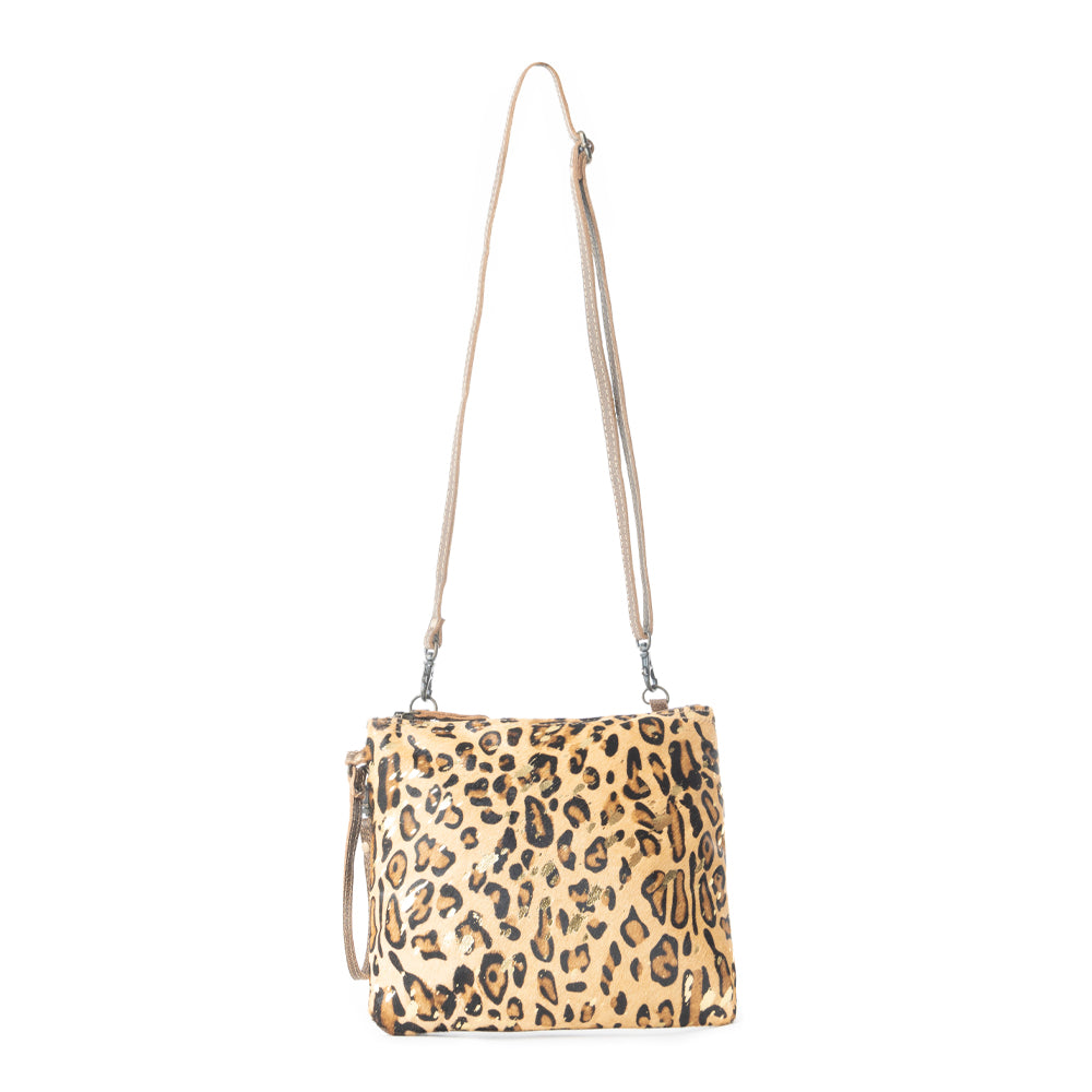 Sac en cuir tacheté et poil de vache