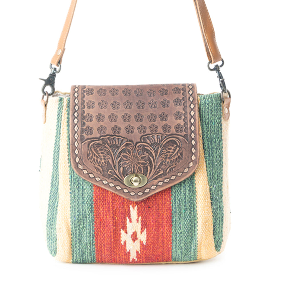 Sac écarlate gaufré et estampé à la main