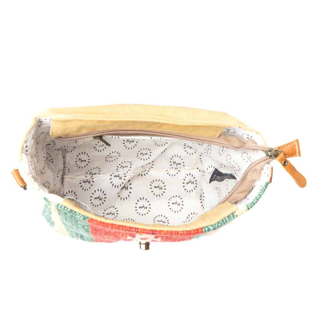 Sac écarlate gaufré et estampé à la main