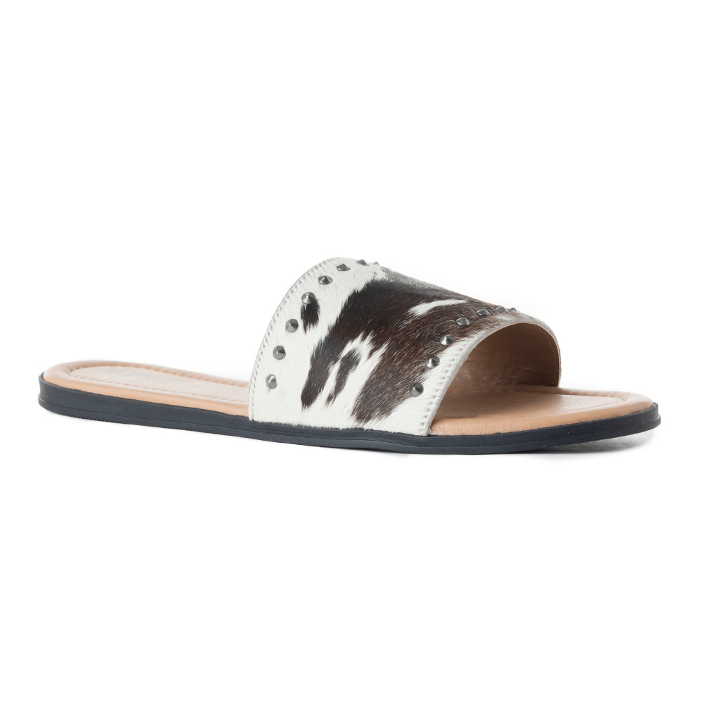 Sandales Myra Wild Dust en cuir façon poulain – Chaussures plates cloutées pour femme, confort à enfiler avec un charme western