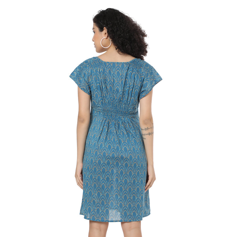 TENUE DÉCONTRACTÉE