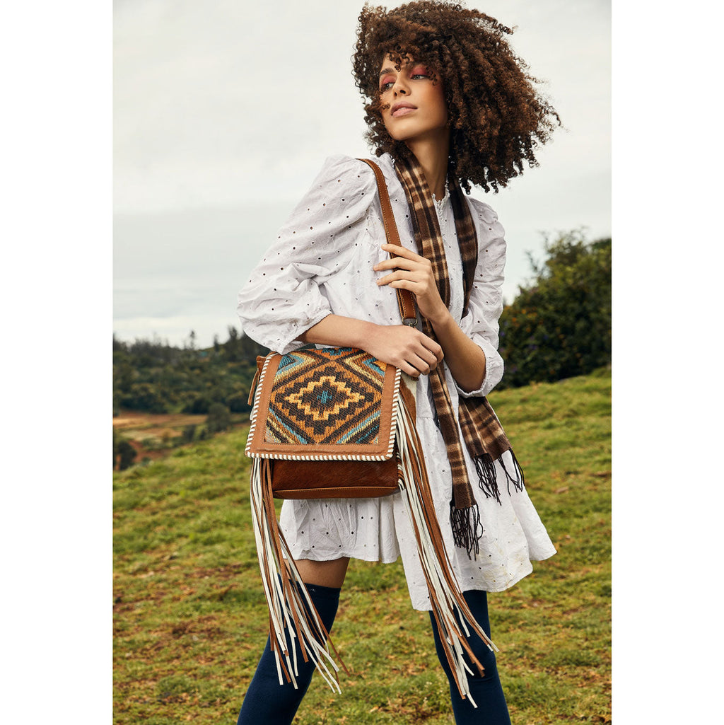 Sac en cuir et poils de vachette de style bohème chic
