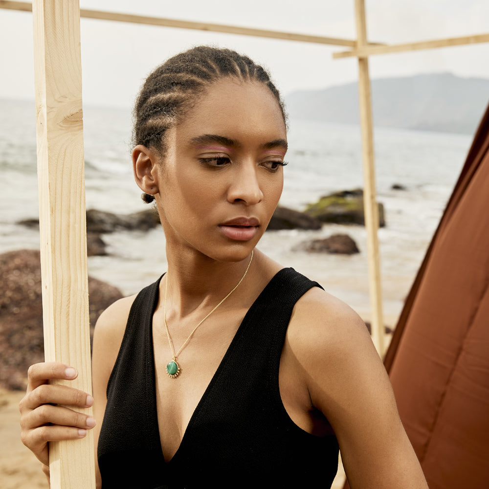 Collier palpable