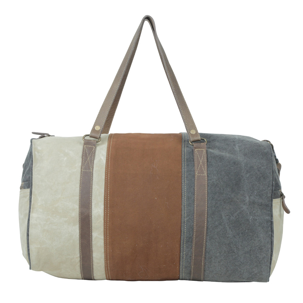 Sac de voyage à l'esthétique neutre
