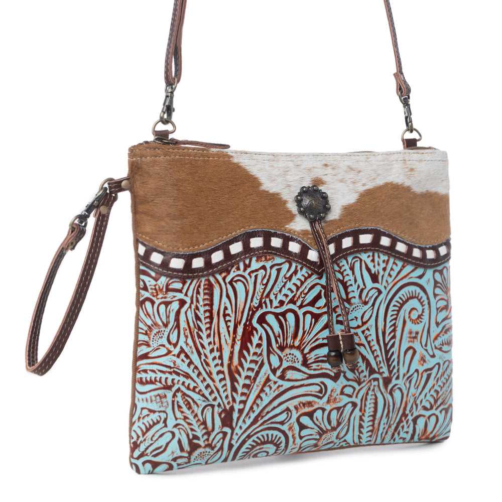 Sac bandoulière en cuir gaufré Myra Blue Isle pour femme, petit format, style western avec accents Hairon