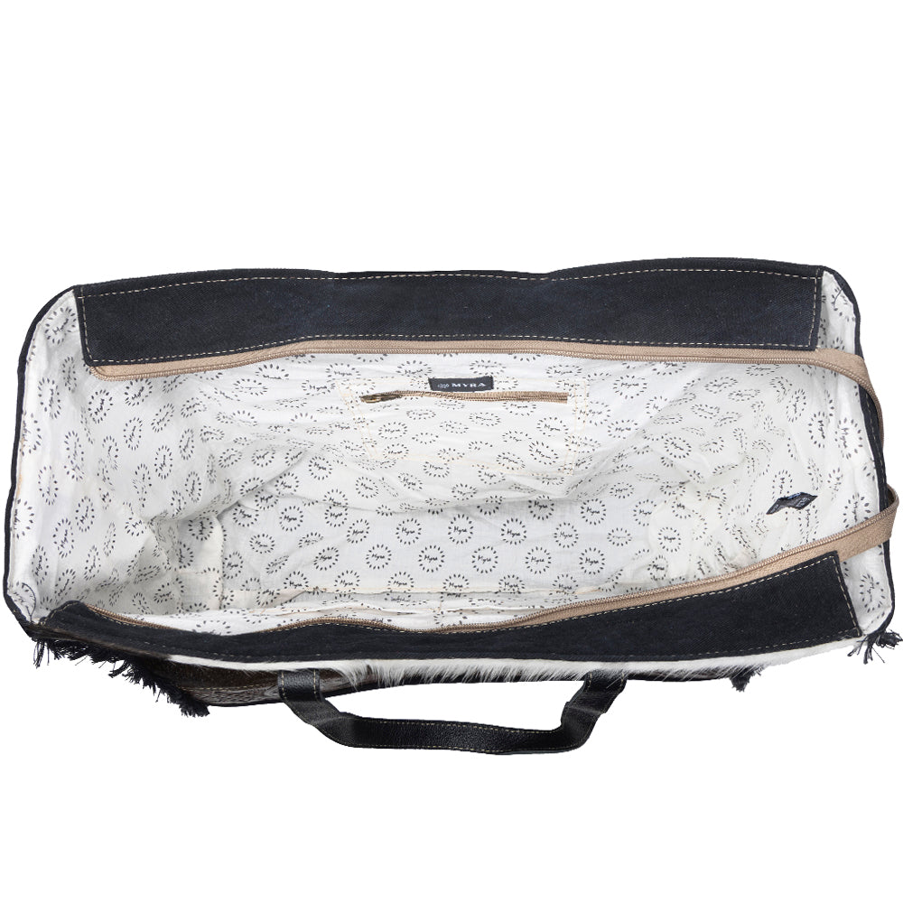 Joli sac en cuir repoussé