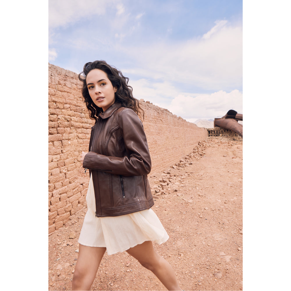 Blouson en cuir à volants ailés