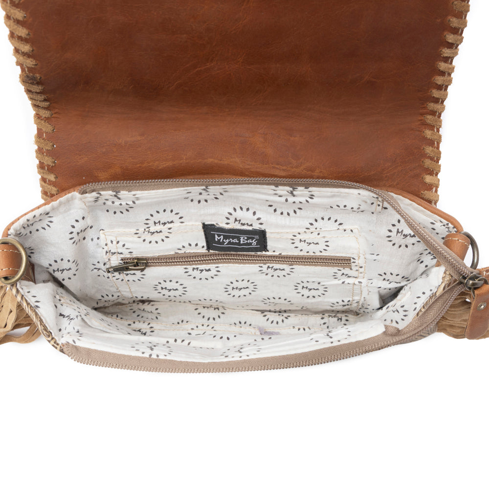 Sac en cuir et poils Lugia