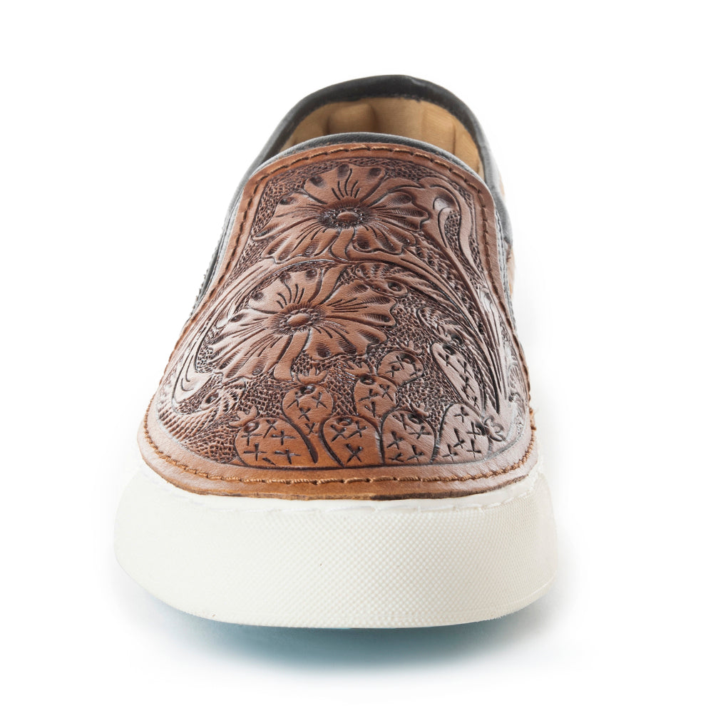 Myra Kryptun Baskets à enfiler en cuir embossé main et poil de vachette pour femme – Motif floral Western, semelle blanche pour un look rodéo au quotidien