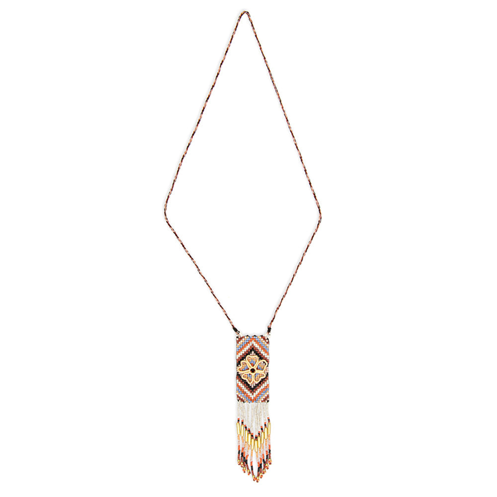 Histoire du collier inspiré de perles Min tribal