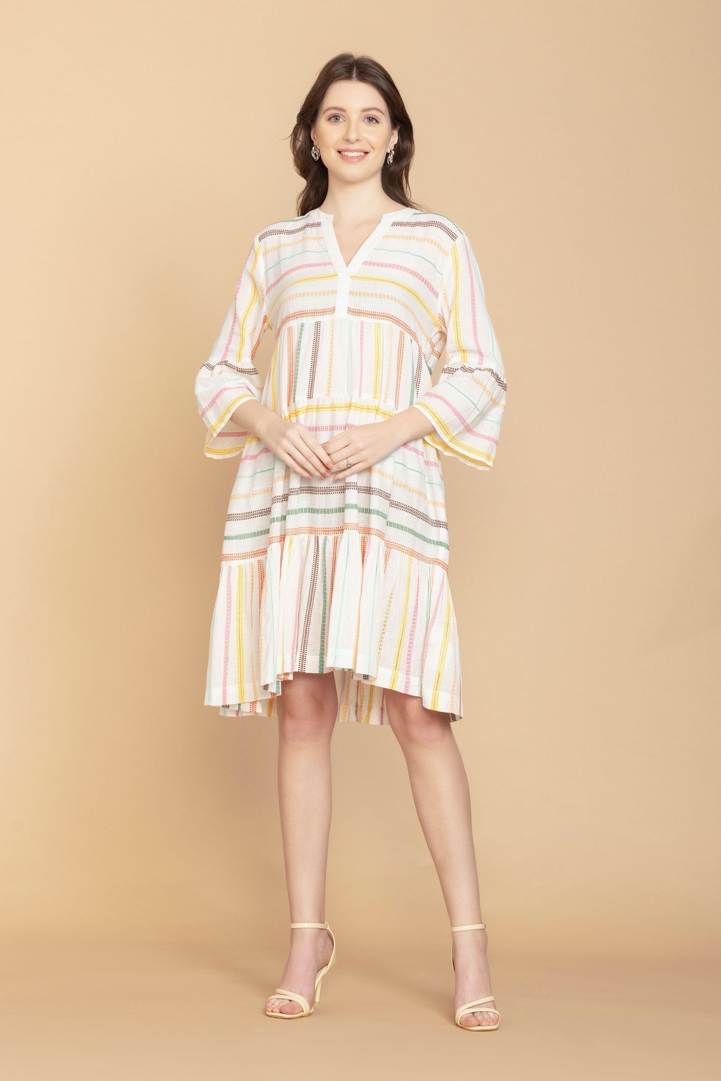 Robe mi-longue à encolure en V et manches mi-longues Spring Skies
